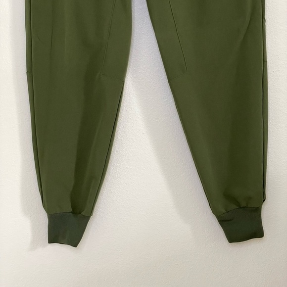 Figs Tansen Jogger Scrub Pants Limited Edition Dark Olive Small Short - Picture 5 of 13